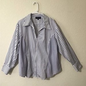 Designer women’s shirt. Jones, New York.